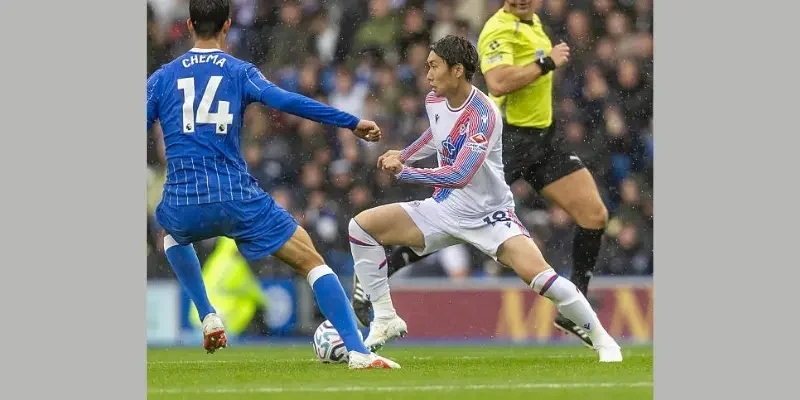 Crystal Palace bị Brighton đè bẹp 0-5 tại vòng 7